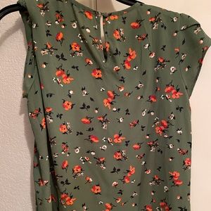 Fun 2 Fun Green Floral Blouse M